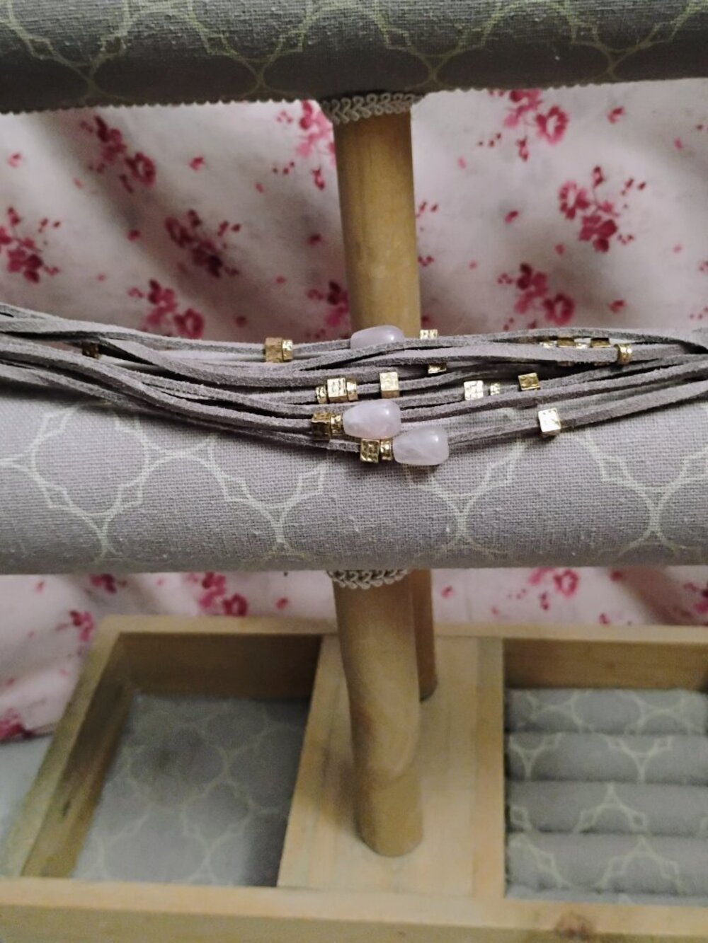Ladies Leather Magnetic Bracelet